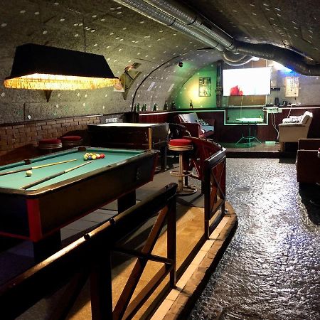 Whole Basement Former Pub 5 For Stag Do Budapest Ngoại thất bức ảnh