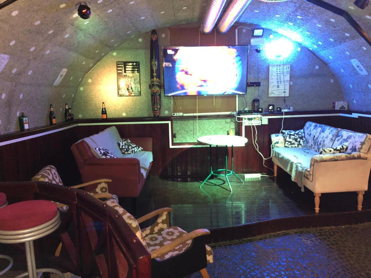 Whole Basement Former Pub 5 For Stag Do Budapest Ngoại thất bức ảnh