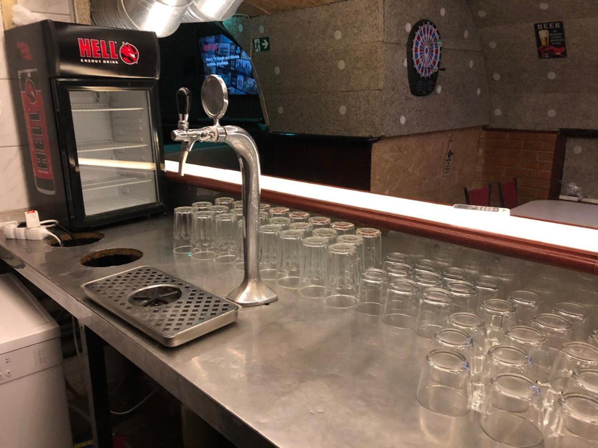 Whole Basement Former Pub 5 For Stag Do Budapest Ngoại thất bức ảnh