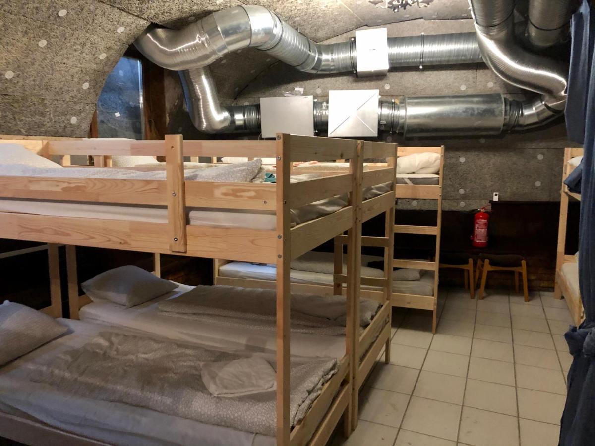 Whole Basement Former Pub 5 For Stag Do Budapest Ngoại thất bức ảnh